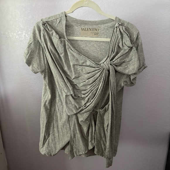 Valentino Tops - VALENTINO for GAP sz M Gray Draped BOW Tee Short Sleeve Tshirt